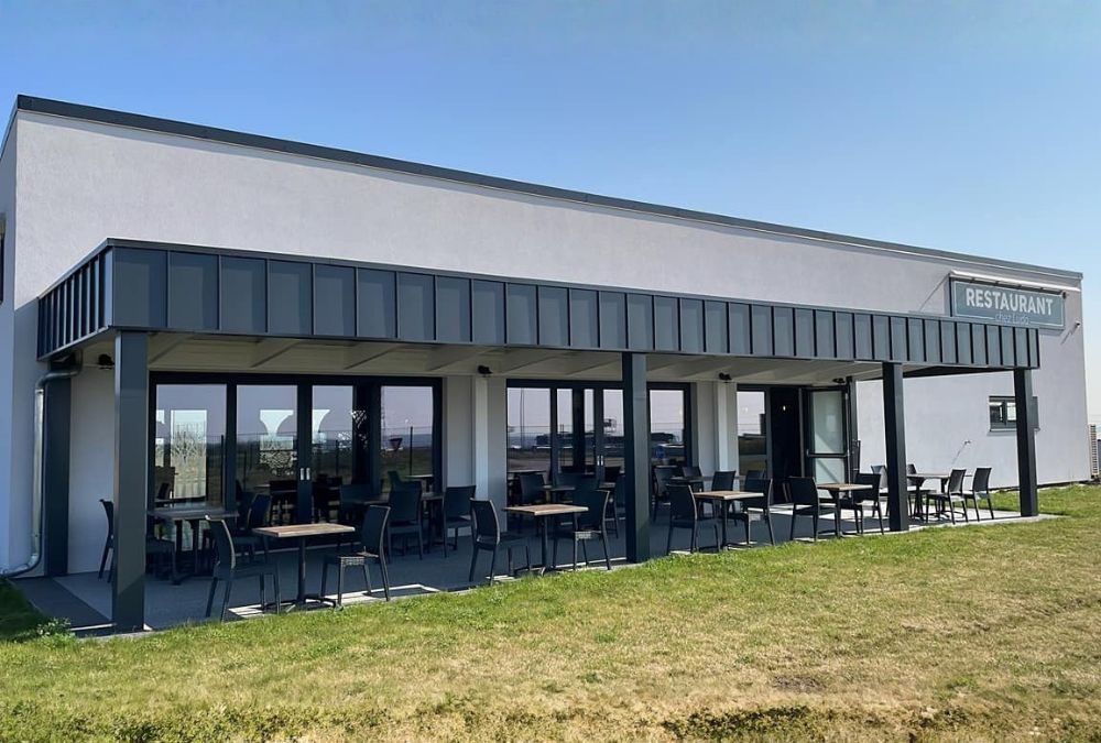 pergola-bois-habillage-effet-industriel