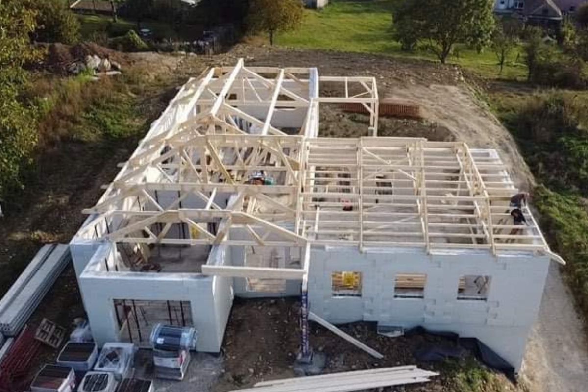 construction-neuve-charpente-traditionnelle-bois-1