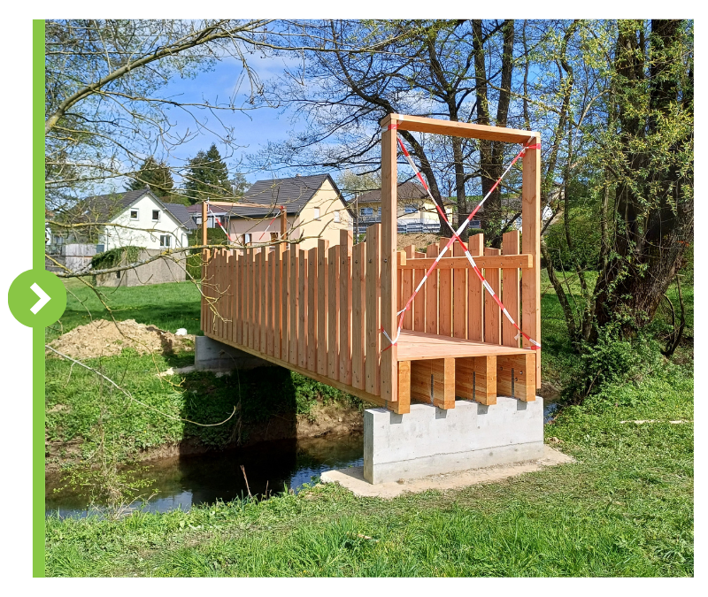 Passerelle-bois-Mobilier-urbain-bois-collectivités